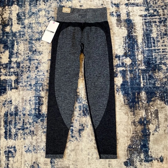 NWT Women’s PINK Seamless Workout Tights - Picture 6 of 8